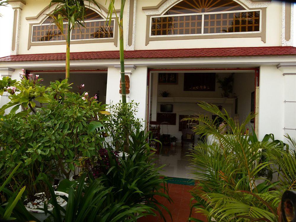Overflow Guesthouse Siem Reap Exteriör bild