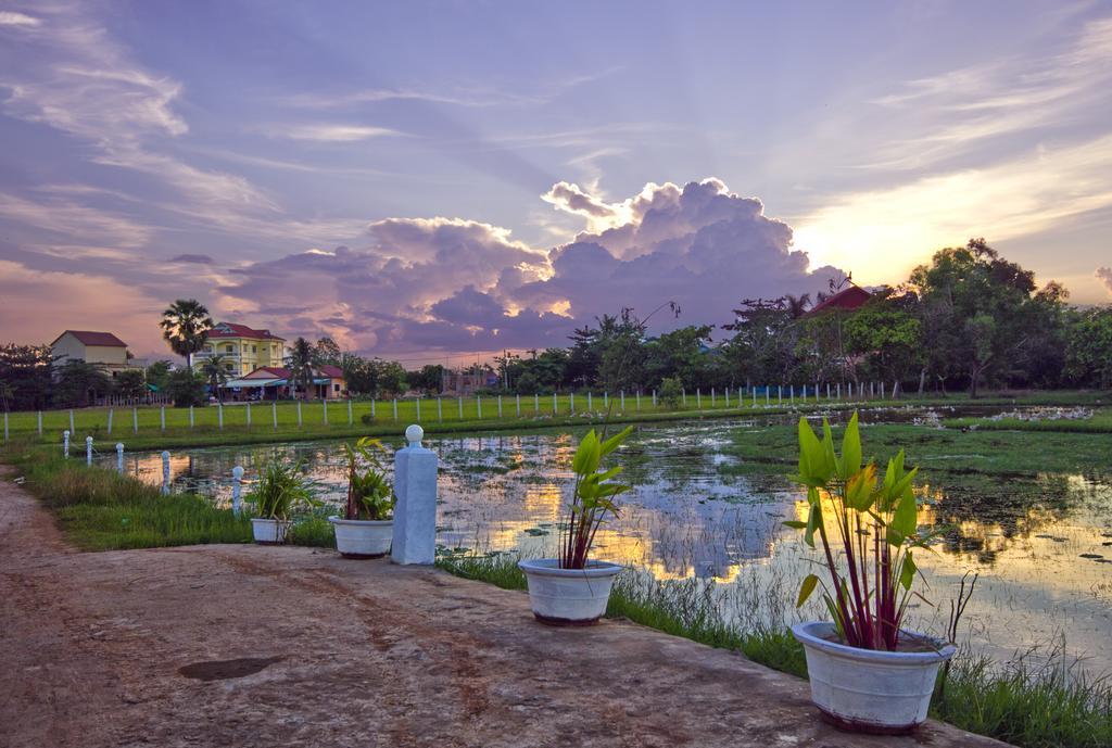 Overflow Guesthouse Siem Reap Exteriör bild